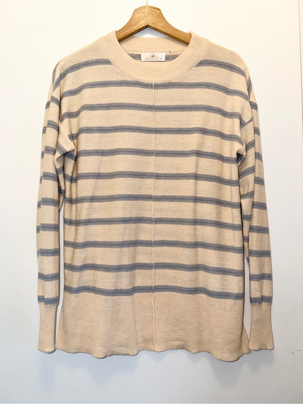 Sunland17 Sweater Women's Small Beige/Blue Striped Lightweight Casual Crewneck
